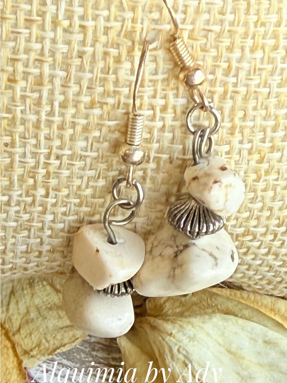 Alquimia Cream Howlite and Silver Bead Drop Earrings